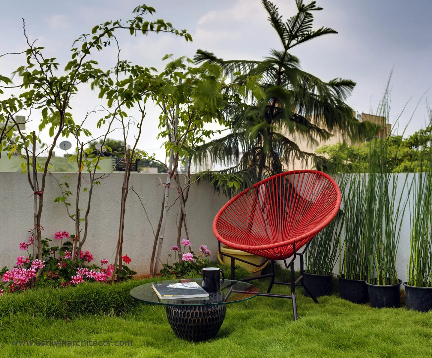 slokesh-60x40-plot-residence-garden-landscape-design