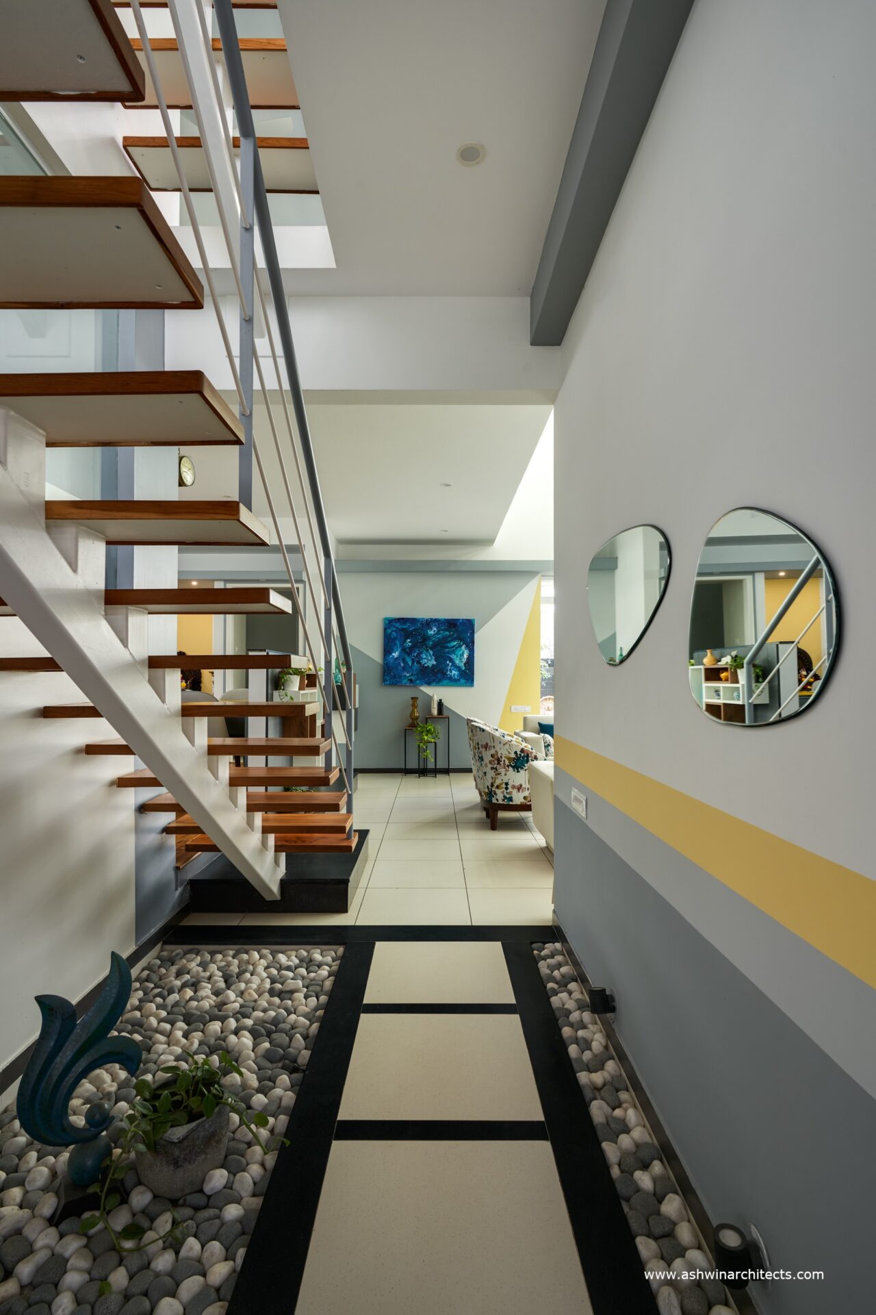 40x60-plot-Staircase-Kailash-Residence-40-x-60-Plot-3BHK-Duplex-Bungalow-3500-sft.-Family-Home-Design