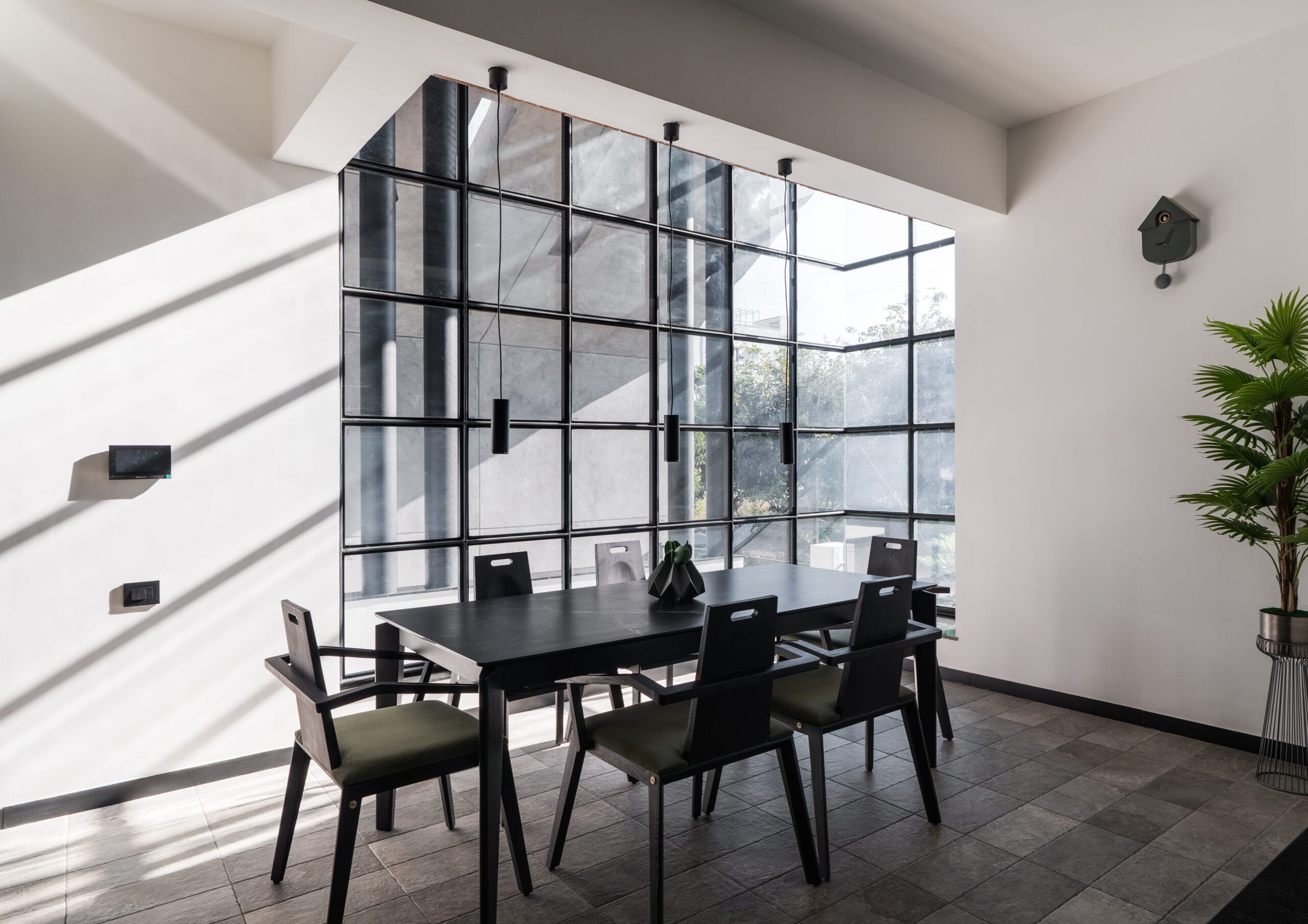 Kodalli's Happy Place - Dining Space