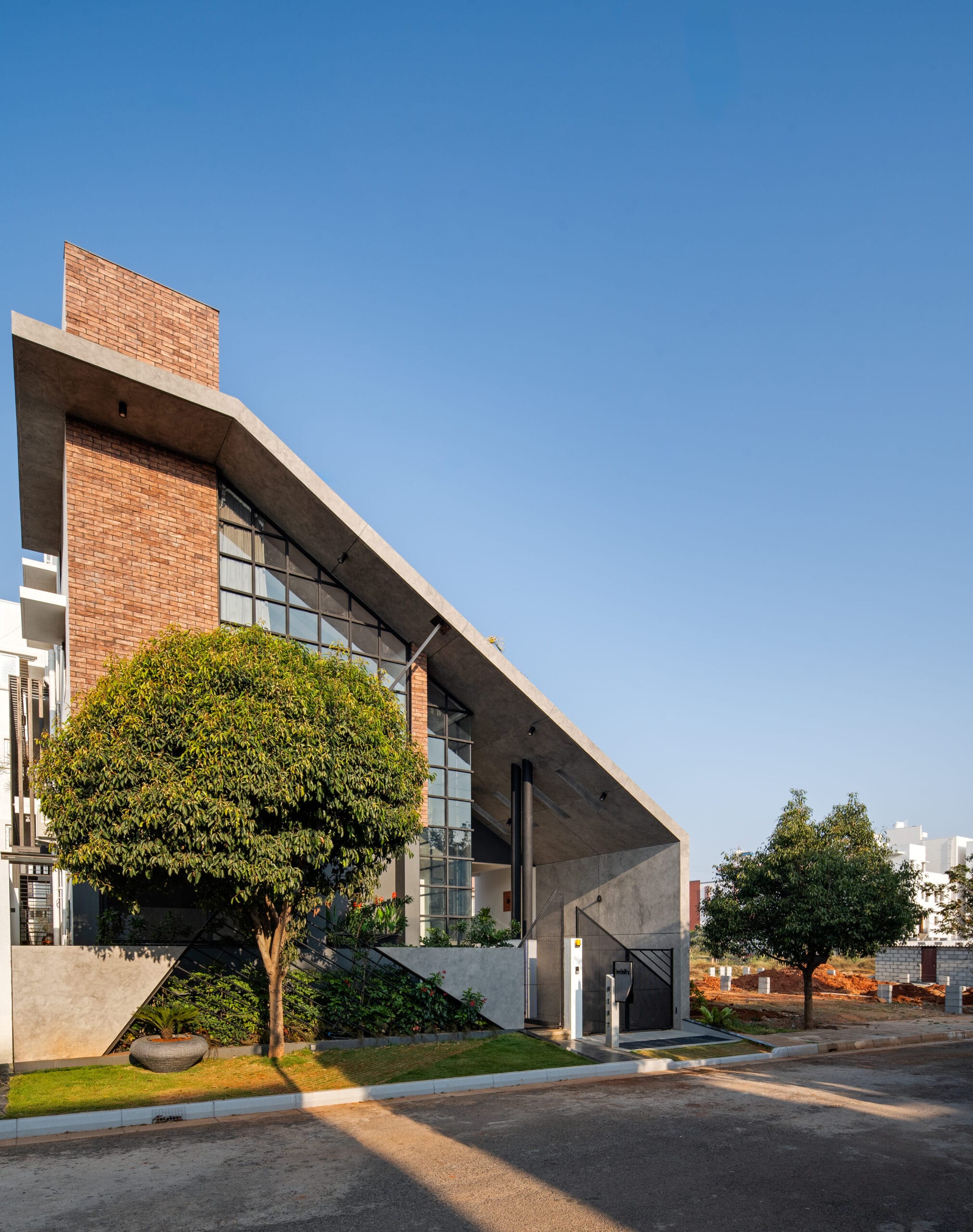 Kodalli's Happy Place - Exterior Design 9